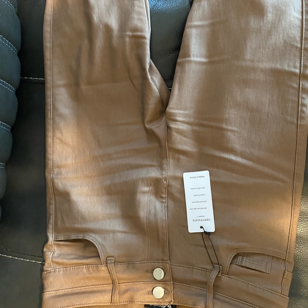 Faux leather nude skinny pants